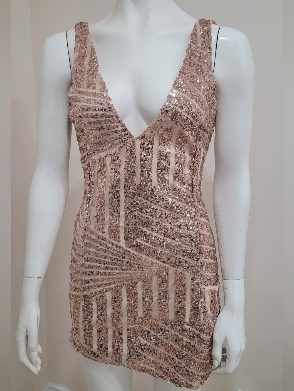 Sequin Geometric Mini Dress in Pink Size CN Medium/US XS Like New